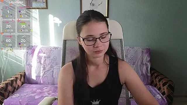 LuciaSenual online show from October 21, 2025, 12:04 pm