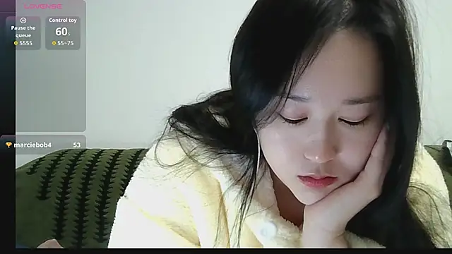 Belinda66 online show from December 17, 2025, 2:22 pm