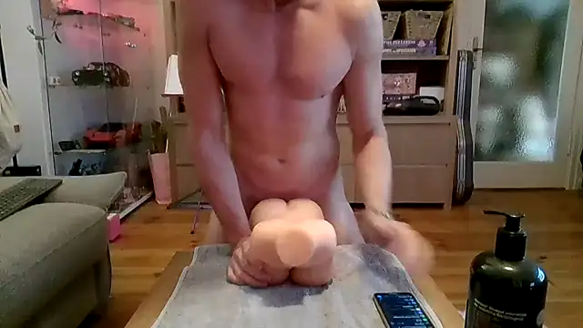 Snapshot of Knecker chatting on November 27, 2025, 9:54 am Knecker online show from November 27, 2025, 9:54 am