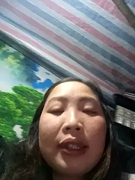 Snapshot of PhamPhung chatting on February 3, 2026, 9:31 pm PhamPhung online show from February 3, 2026, 9:31 pm