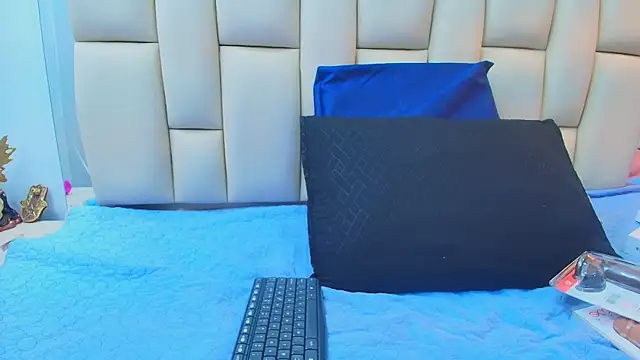 sweet amye online show from January 9, 2026, 7:10 pm