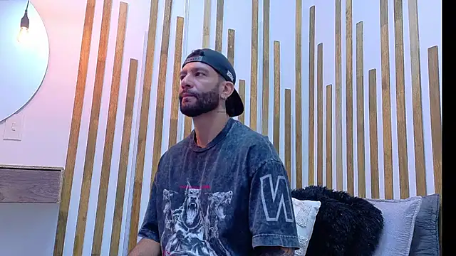 yorbymaxx online show from March 3, 2026, 1:51 pm