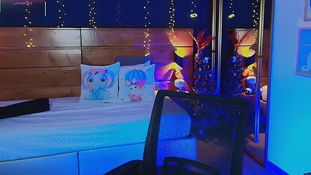 hanna kimura online show from November 24, 2025, 7:36 pm