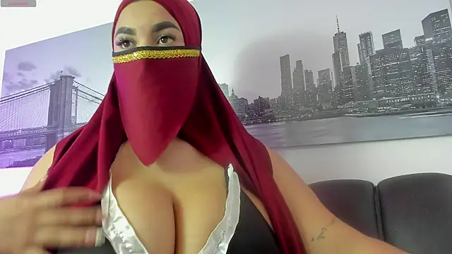 yasmin rahal online show from February 9, 2026, 7:45 pm