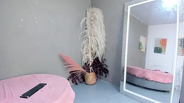 sienna glow online show from March 22, 2026, 1:53 am