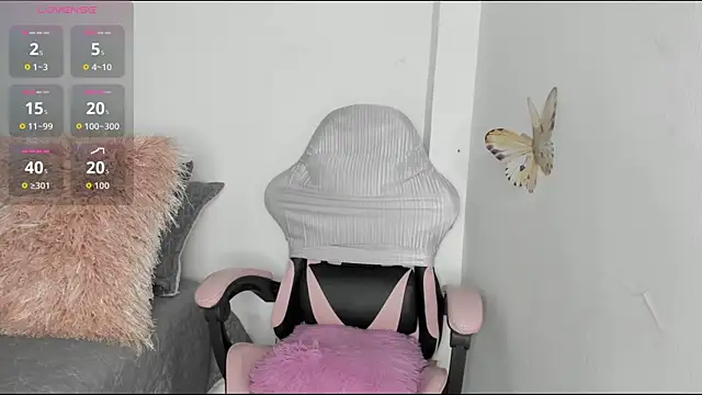 Snapshot of mari-ross chatting on July 18, 2026, 2:20 am mari-ross online show from July 18, 2026, 2:20 am