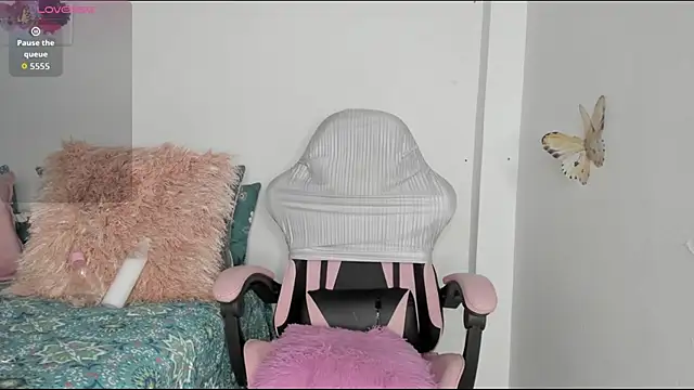 Snapshot of mari-ross chatting on July 26, 2026, 2:18 am mari-ross online show from July 26, 2026, 2:18 am