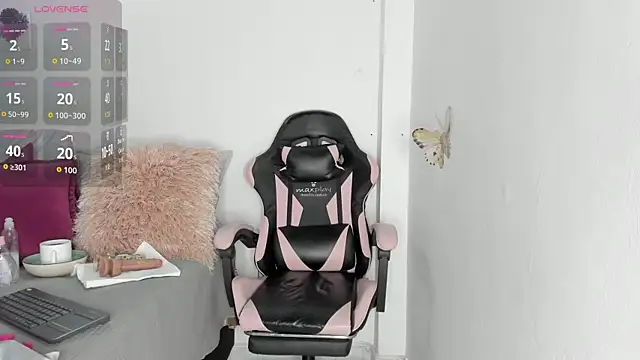 mari-ross online show from April 12, 2026, 2:04 am