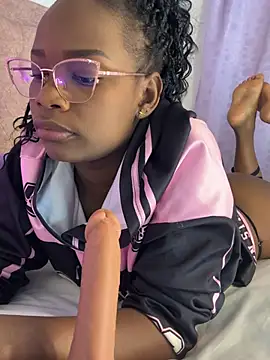 kendra smiitch online show from March 11, 2026, 2:49 am