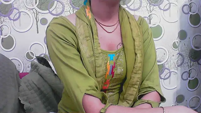 Snapshot of elize__ chatting on February 15, 2026, 9:41 am elize online show from February 15, 2026, 9:41 am