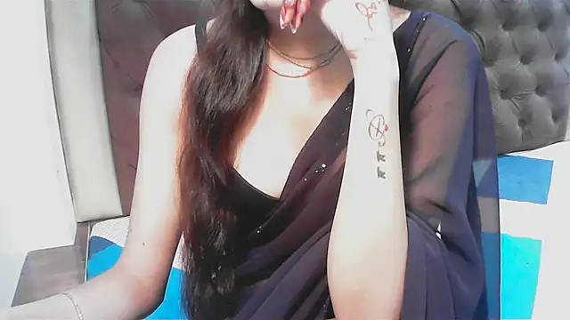 Snapshot of elize__ chatting on October 14, 2025, 2:56 am elize   online show from October 14, 2025, 2:56 am