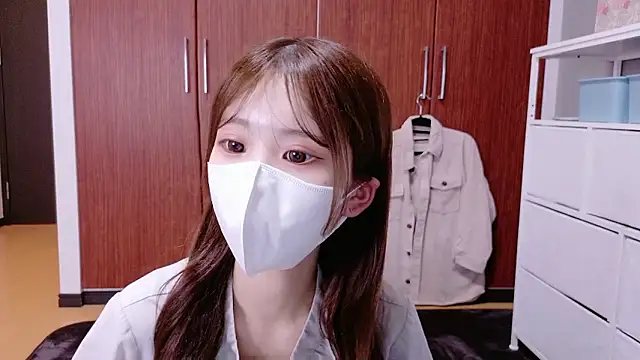 Snapshot of Ema_o0_chan chatting on September 28, 2025, 10:22 am Ema o0 chan online show from September 28, 2025, 10:22 am