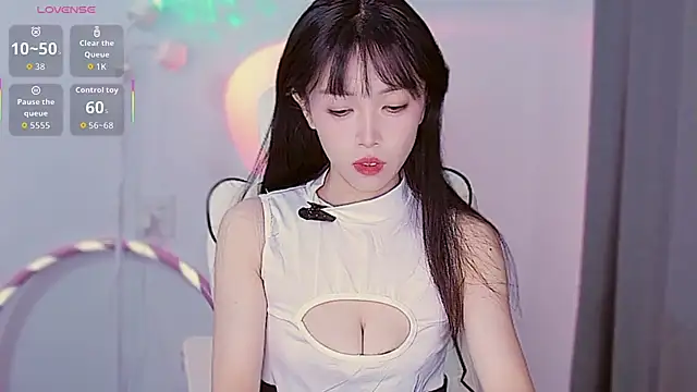 XiaoNana  online show from October 27, 2025, 1:28 am