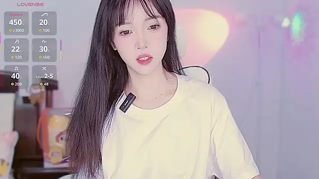 XiaoNana  online show from December 22, 2025, 2:01 am