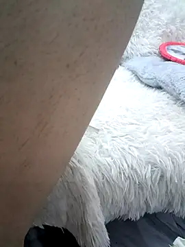 Lyly-2k5 online show from April 16, 2026, 11:29 pm