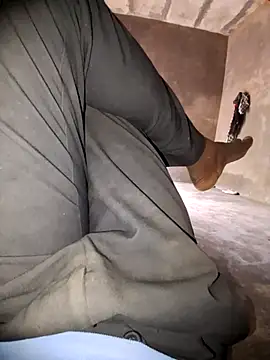 RAYI Queen 3 online show from April 3, 2026, 3:24 am