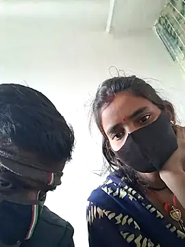 RAYI Queen 3 online show from December 2, 2025, 3:52 am