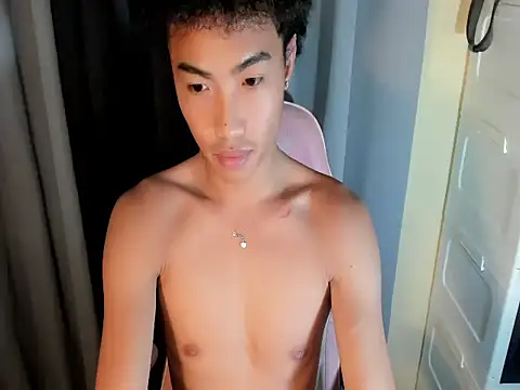 Snapshot of yourhotpinoy chatting on April 6, 2026, 12:06 pm yourhotpinoy online show from April 6, 2026, 12:06 pm