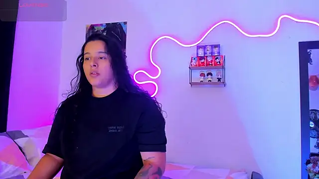 Dilan and Mia online show from October 3, 2025, 9:27 pm