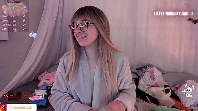 Aurora blaack online show from November 19, 2025, 4:12 am