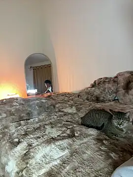 myc hot online show from March 6, 2026, 5:46 am