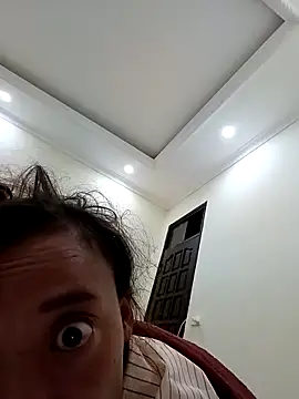 Snapshot of optra34 chatting on October 20, 2025, 6:19 pm optra34 online show from October 20, 2025, 6:19 pm