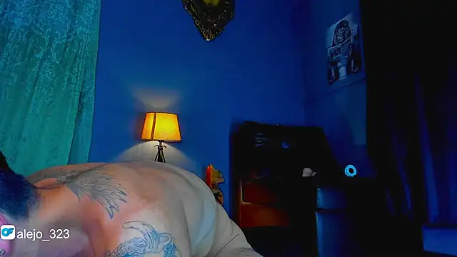 alejo  323   online show from November 27, 2025, 2:12 am