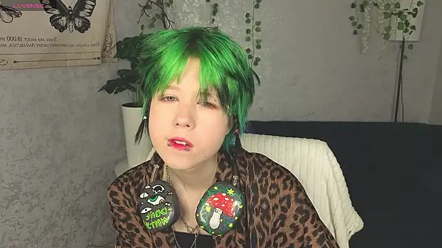 CarolineRichter online show from March 5, 2026, 2:52 am