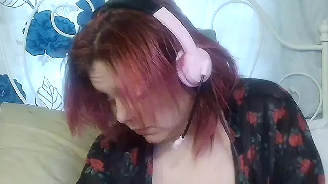 g0lden are0las89 online show from March 22, 2026, 8:43 pm