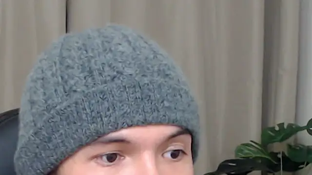 Xoxo Smiles online show from December 19, 2025, 7:27 pm