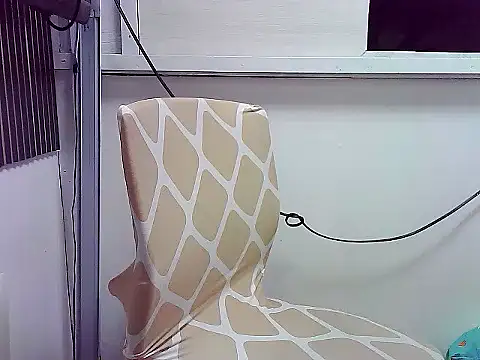 BIGCLONG4U online show from October 17, 2025, 6:43 pm