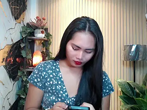 Snapshot of sluttyprincess0 chatting on October 24, 2025, 11:04 pm sluttyprincess0 online show from October 24, 2025, 11:04 pm