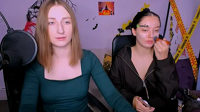 eva smiith  online show from October 29, 2025, 6:45 am