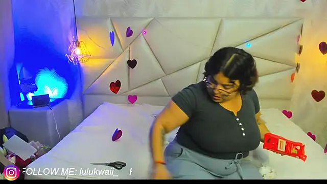 lulukawai16 online show from February 14, 2026, 7:14 pm