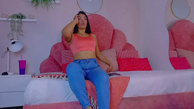 RiriiBrunette   online show from February 5, 2026, 8:04 pm