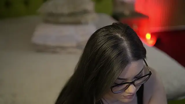 OliviaNoir online show from September 20, 2025, 2:33 pm