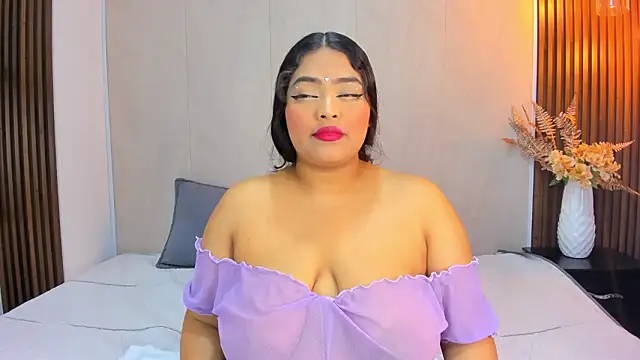 Snapshot of RileyDolly chatting on February 4, 2026, 3:23 am RileyDolly online show from February 4, 2026, 3:23 am