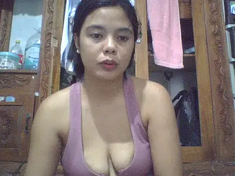 Snapshot of sweet_heaven00 chatting on March 26, 2026, 1:48 am sweet heaven00 online show from March 26, 2026, 1:48 am