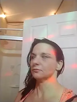 BonnienClyde5421 online show from February 7, 2026, 5:04 am