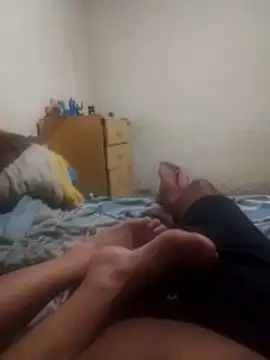 Snapshot of Lunna2025 chatting on April 6, 2026, 11:50 pm Lunna2025 online show from April 6, 2026, 11:50 pm