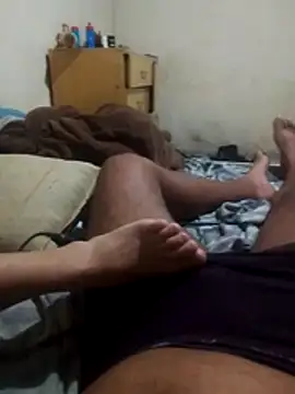 Snapshot of Lunna2025 chatting on April 6, 2026, 4:57 am Lunna2025 online show from April 6, 2026, 4:57 am