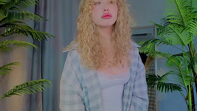 emilyshepar d online show from November 20, 2025, 2:23 am