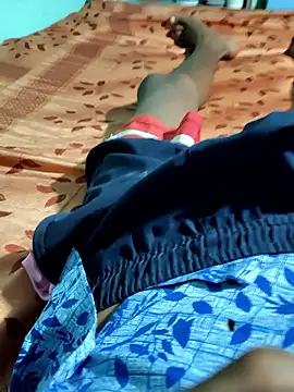 Snapshot of RAYI_Queen_4 chatting on February 18, 2026, 12:56 pm RAYI Queen 4 online show from February 18, 2026, 12:56 pm