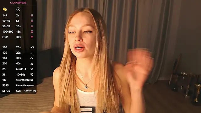 sexyGirlsss online show from January 14, 2026, 11:36 am