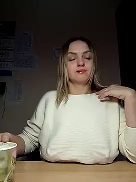 Ami Foxy online show from November 17, 2025, 6:28 am