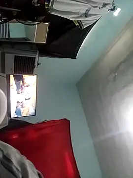 JoseJjvelaz online show from April 17, 2026, 8:11 pm