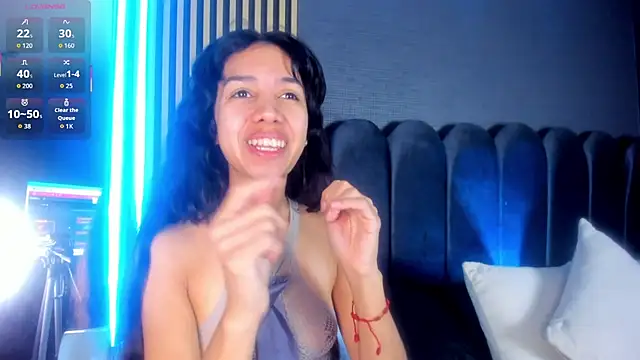 Gina 77 online show from November 13, 2025, 12:31 pm