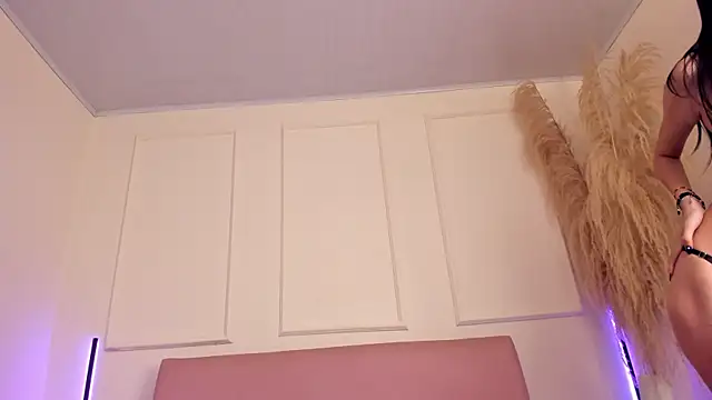 Snapshot of Lilily_lv chatting on September 19, 2025, 12:25 am Lilily lv online show from September 19, 2025, 12:25 am