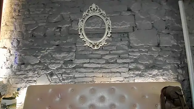 Snapshot of shygurl18 chatting on February 2, 2026, 6:01 am shygurl18 online show from February 2, 2026, 6:01 am