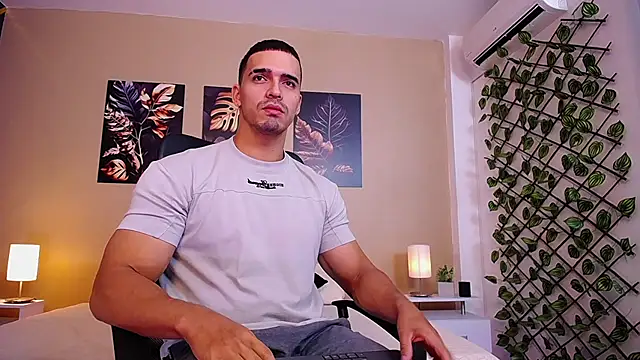 ChristopherBlack  online show from November 29, 2025, 1:11 pm